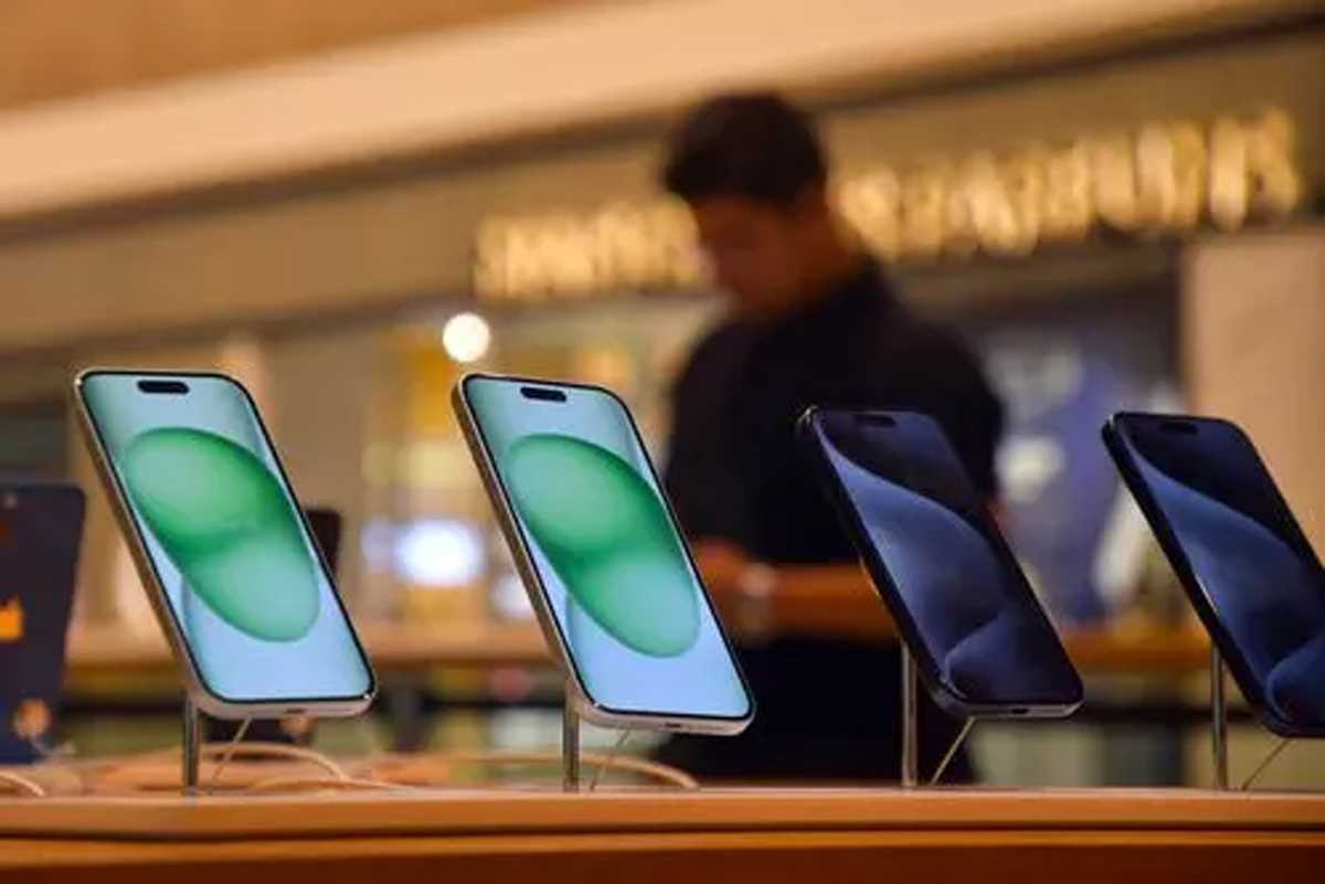 भारत से मोबाइल फोन निर्यात 45,000 करोड़ रुपये के पार, एप्‍पल सबसे आगे